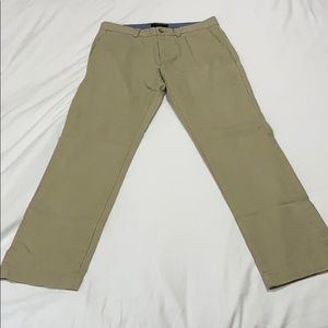 Men’s Banana Republic chino pants